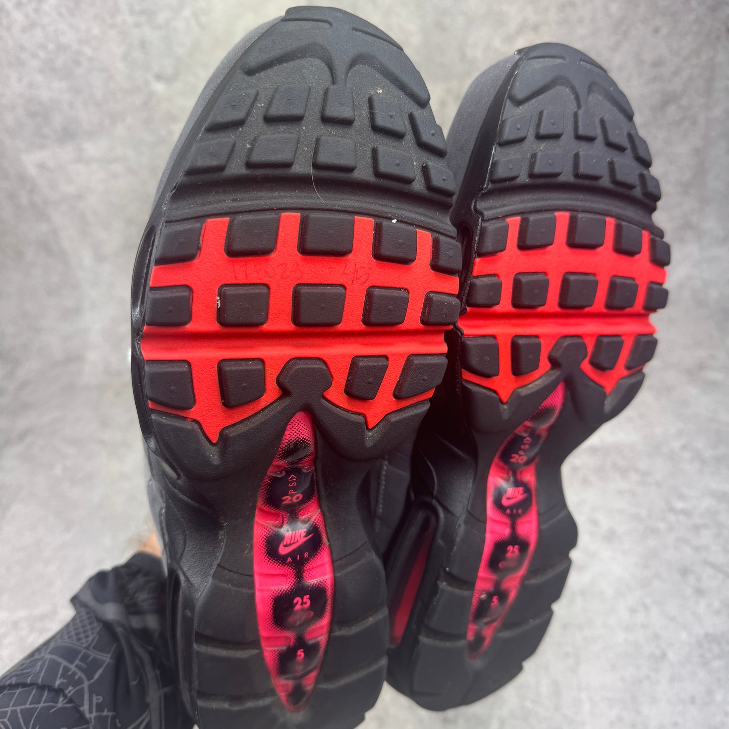 Nike Air Max 95 OG Solar Red