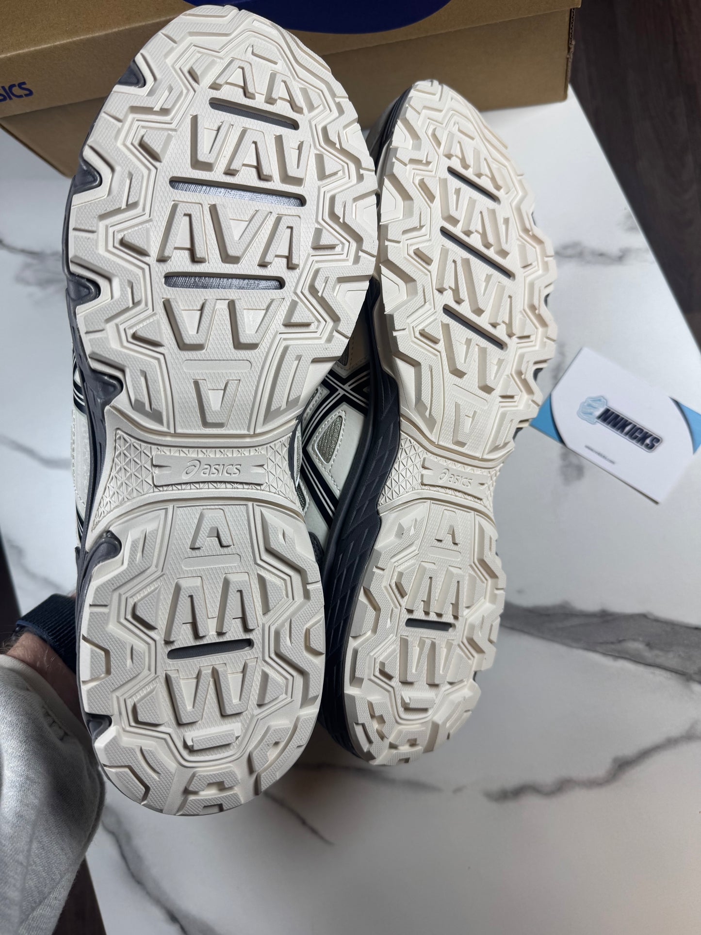 Gel Venture 6 Grey/Cream
