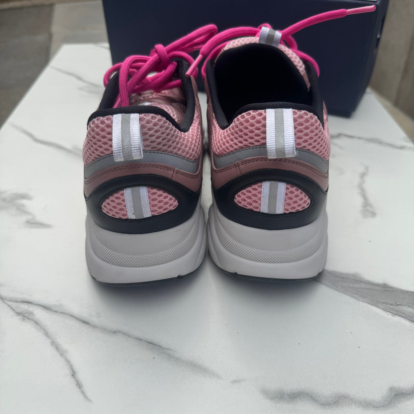 Dior b22 Salmon pink / White