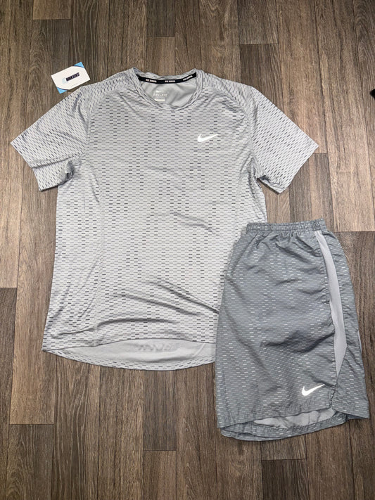 Nike Rare grey digi short set