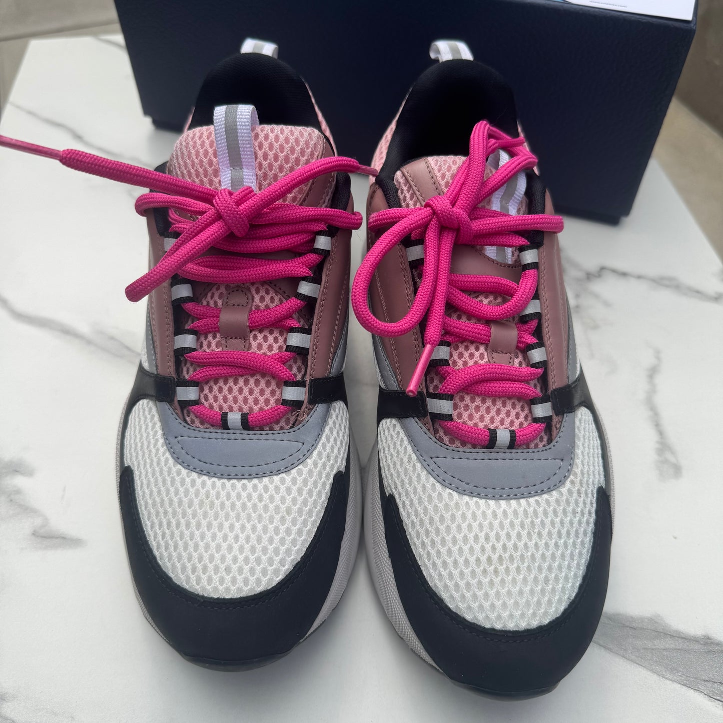 Dior b22 Salmon pink / White