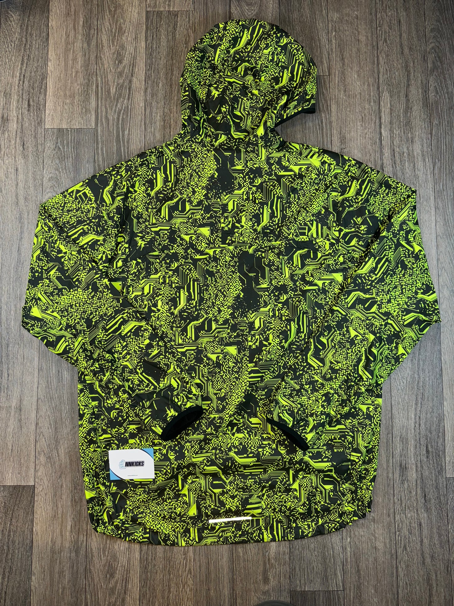 Nike Neon digital set