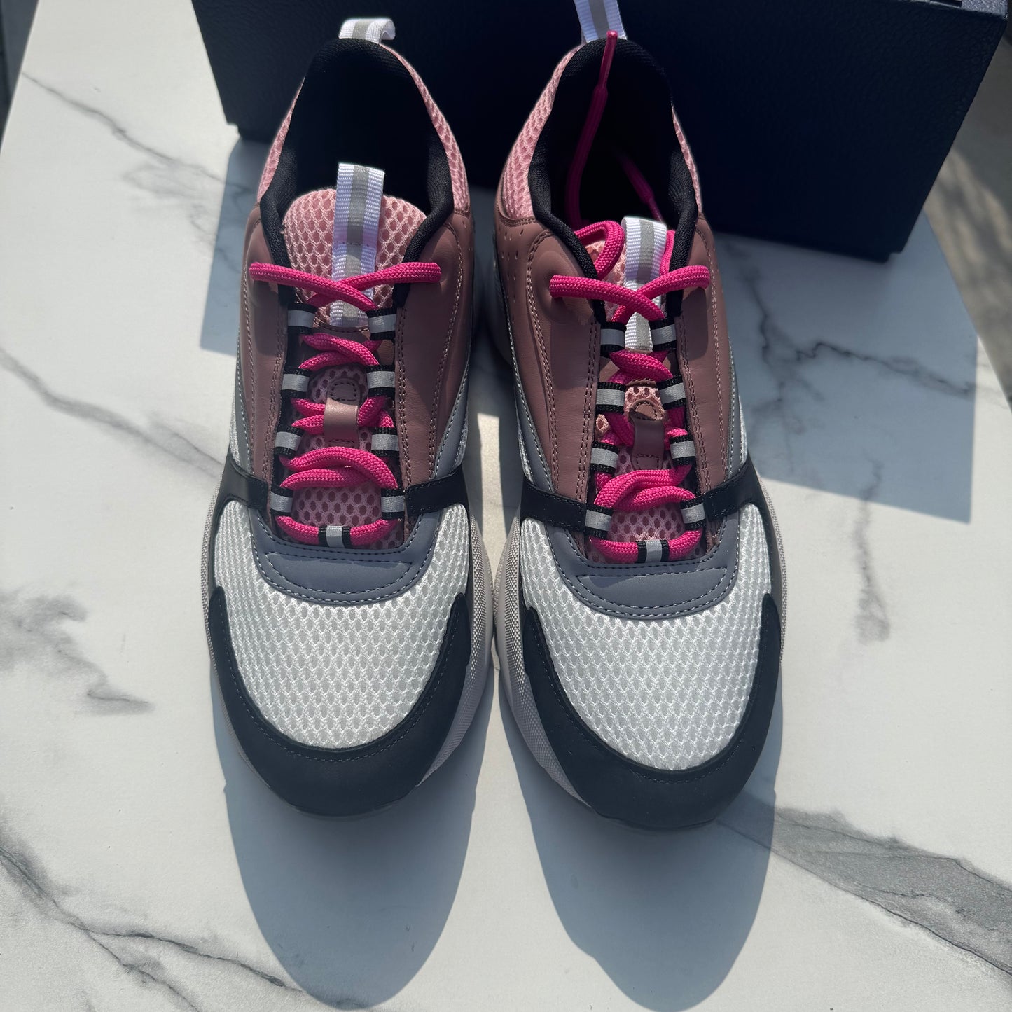 Dior b22 Salmon pink / White