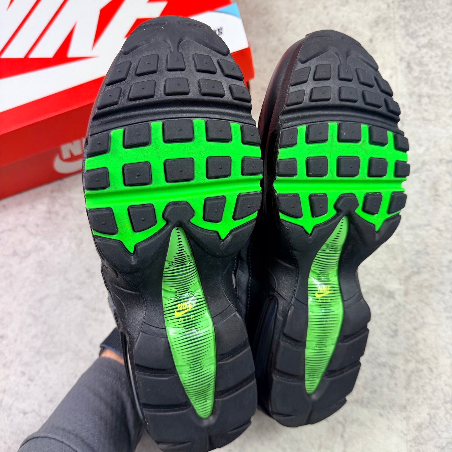 Nike Air Max 95 Evolutions Of Icons ( EOI )