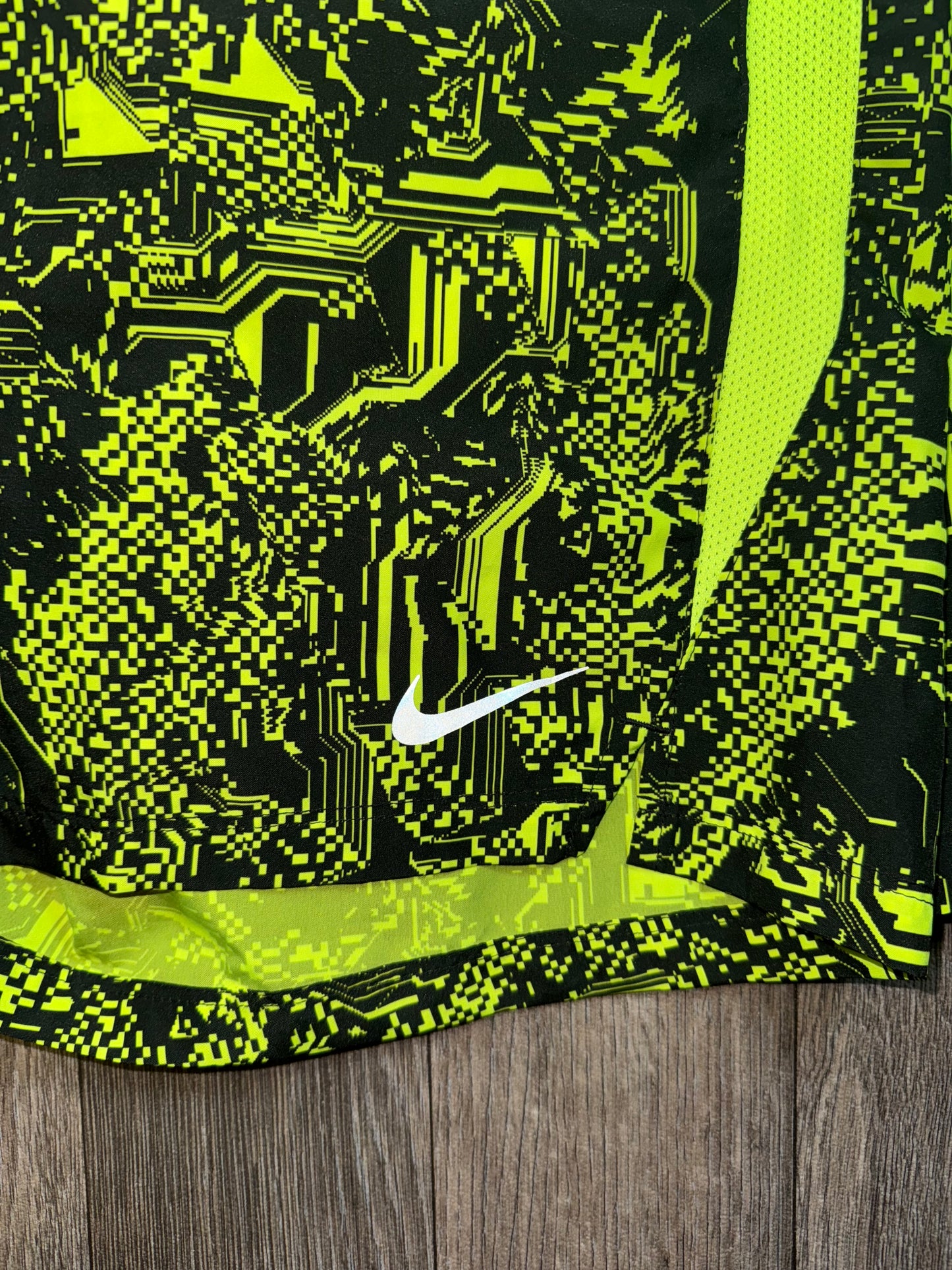 Nike Neon digital set