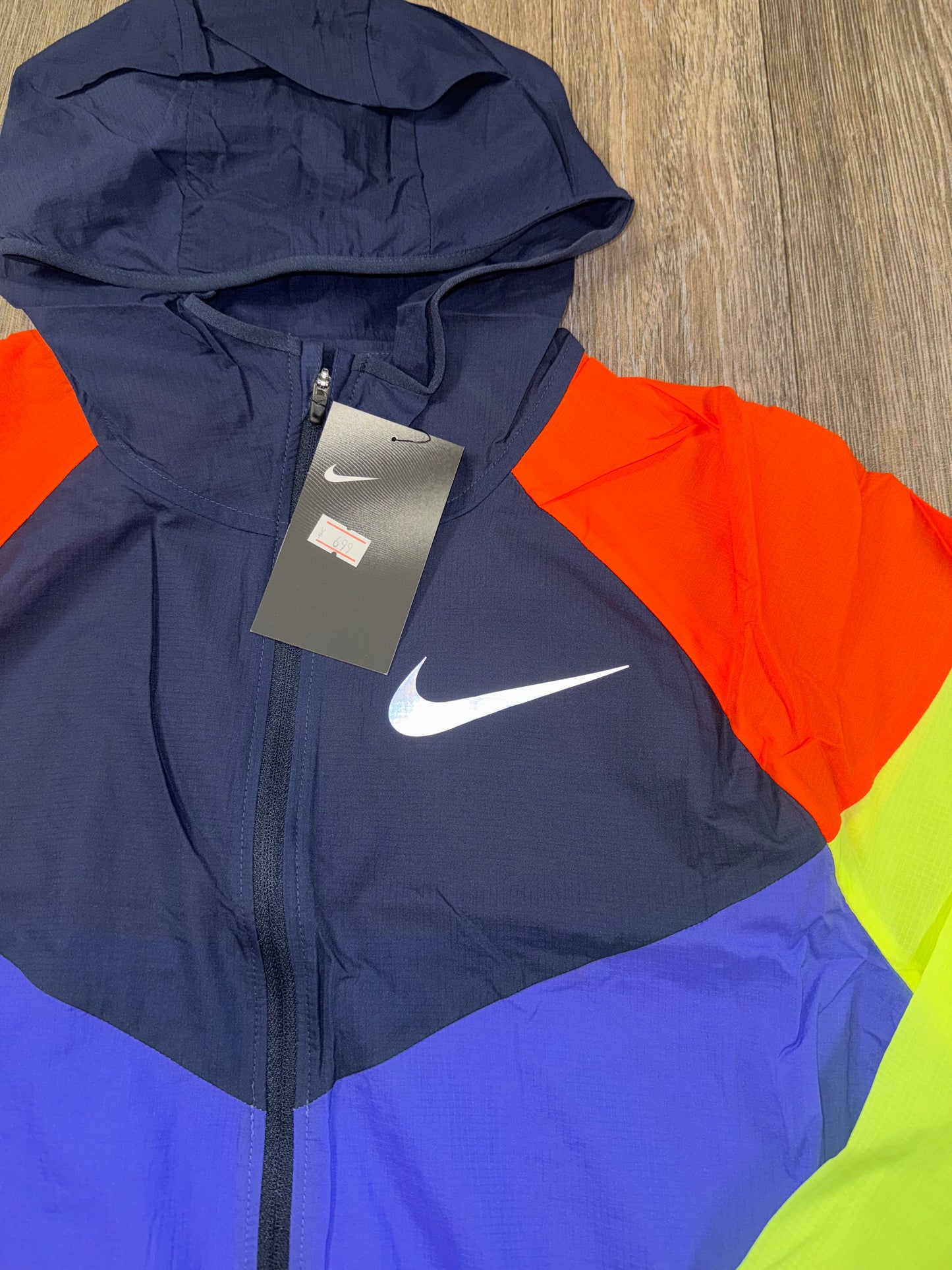 Nike Rare festival windbreaker