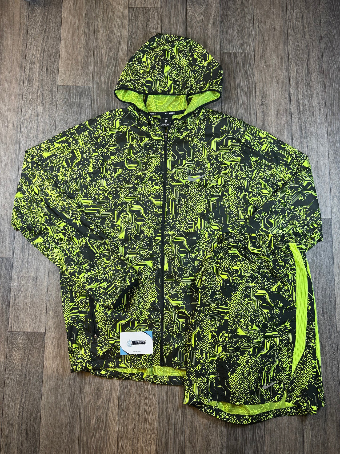 Nike Neon digital set