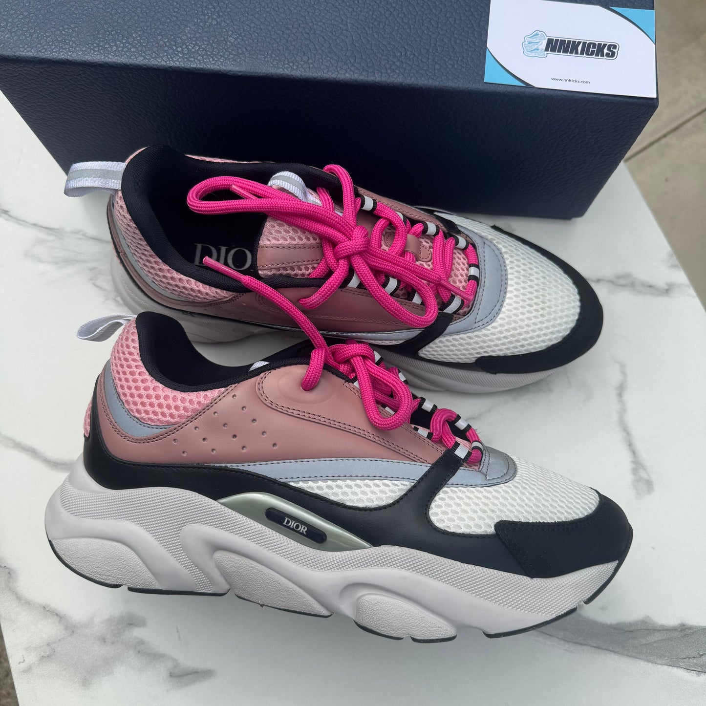 Dior b22 Salmon pink / White