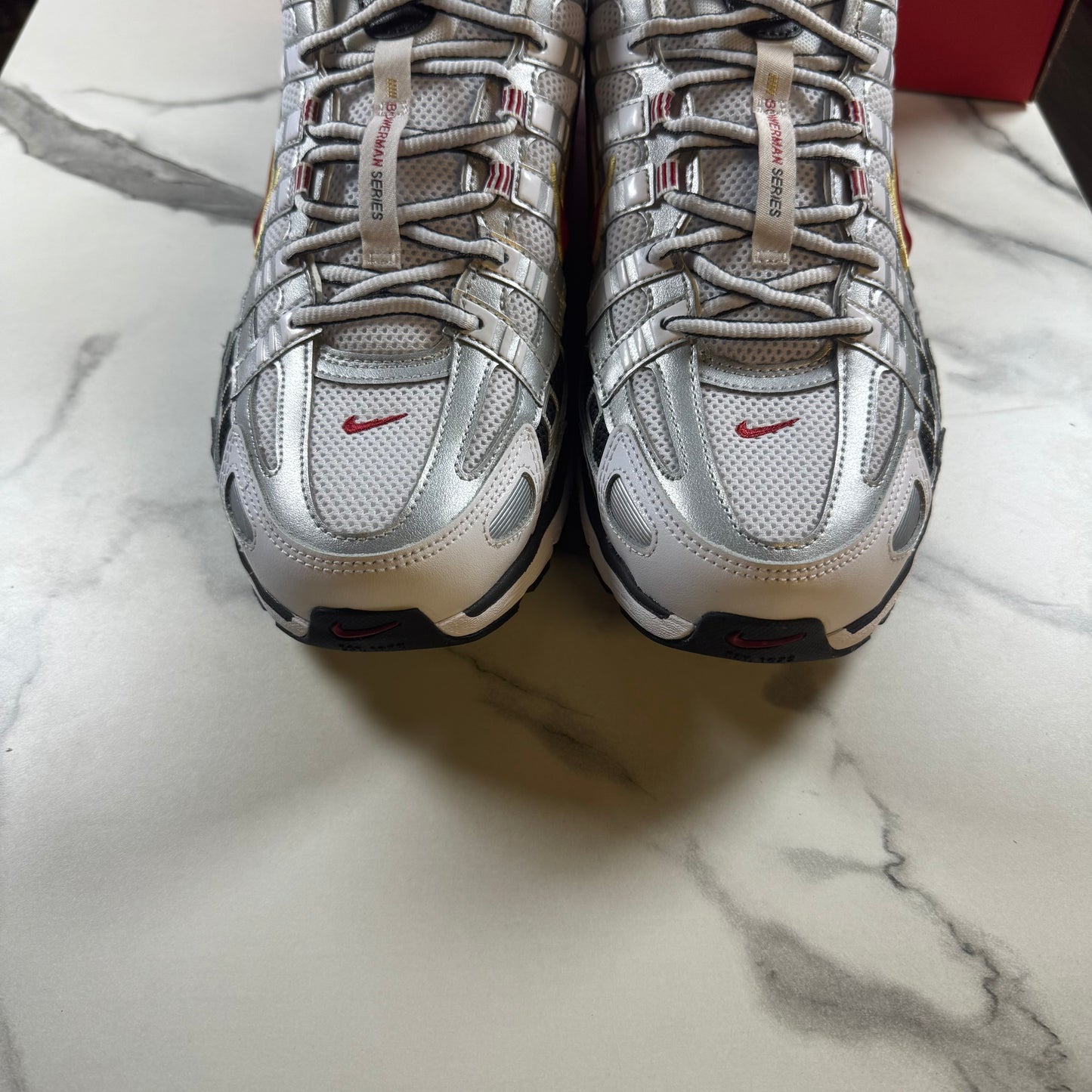 Nike P6000 White/Varisty Red