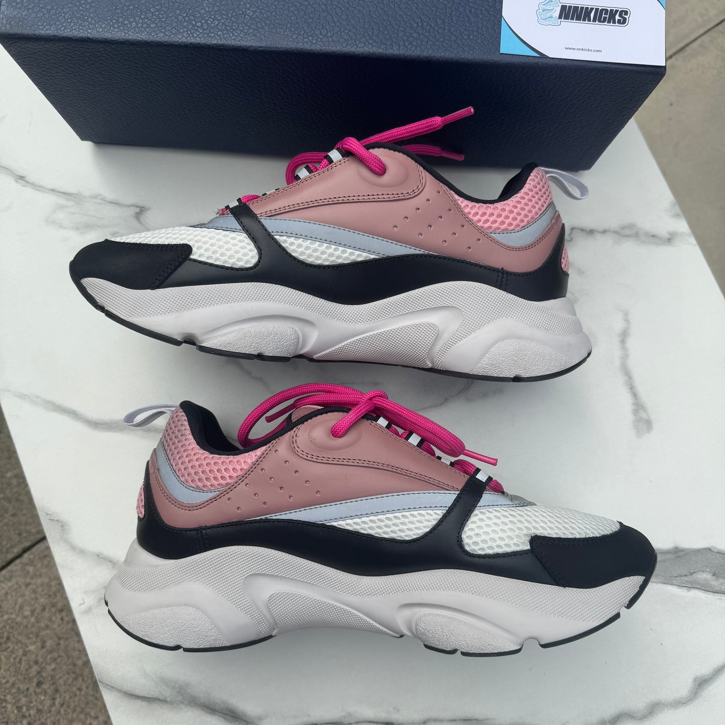 Dior b22 Salmon pink / White