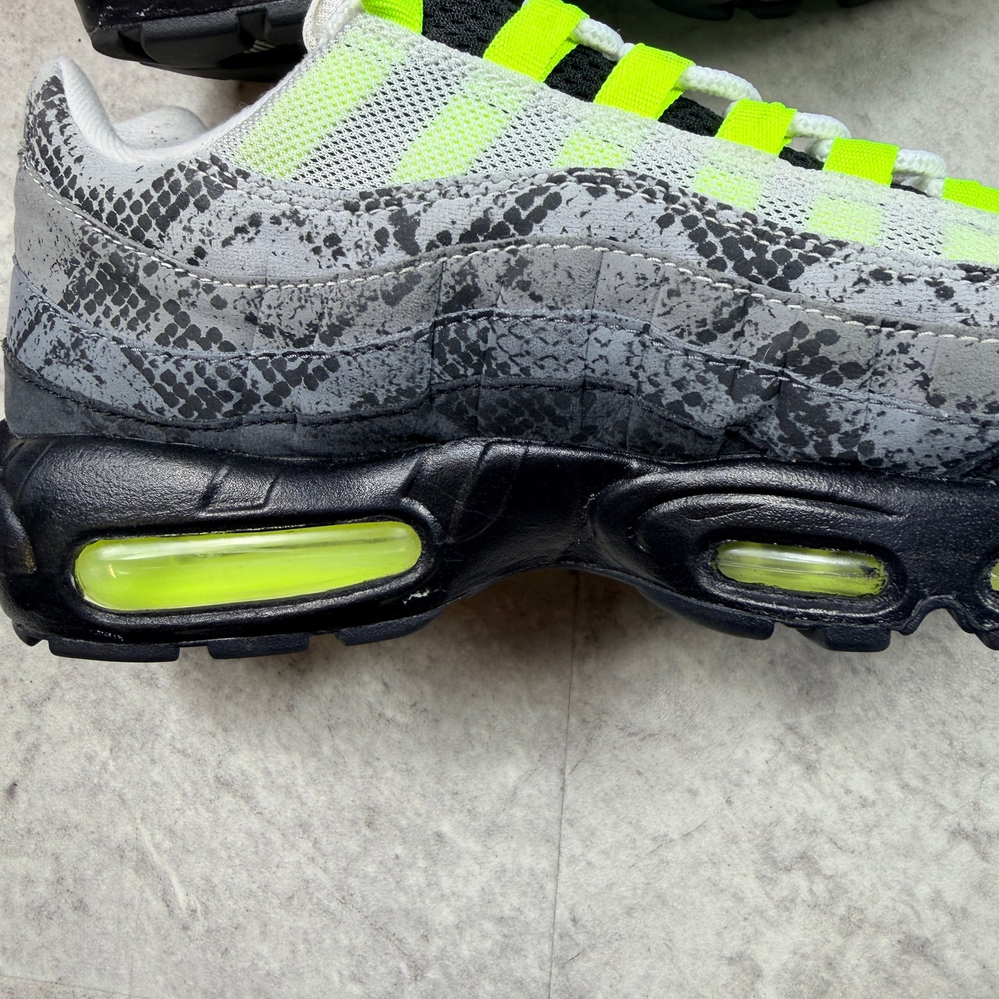 Nike Air Max 95 Snakeskin Neon ID