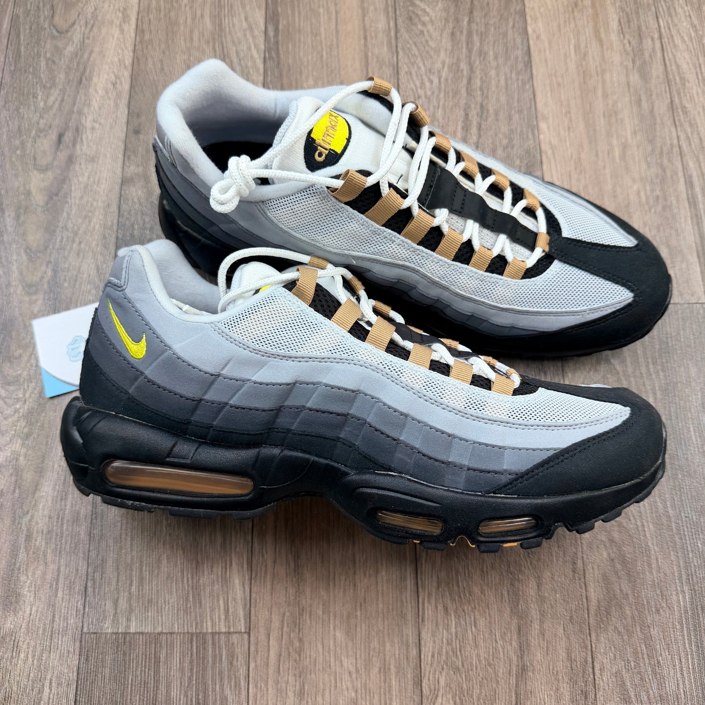 NIKE Air Max 95 Yellow Strike