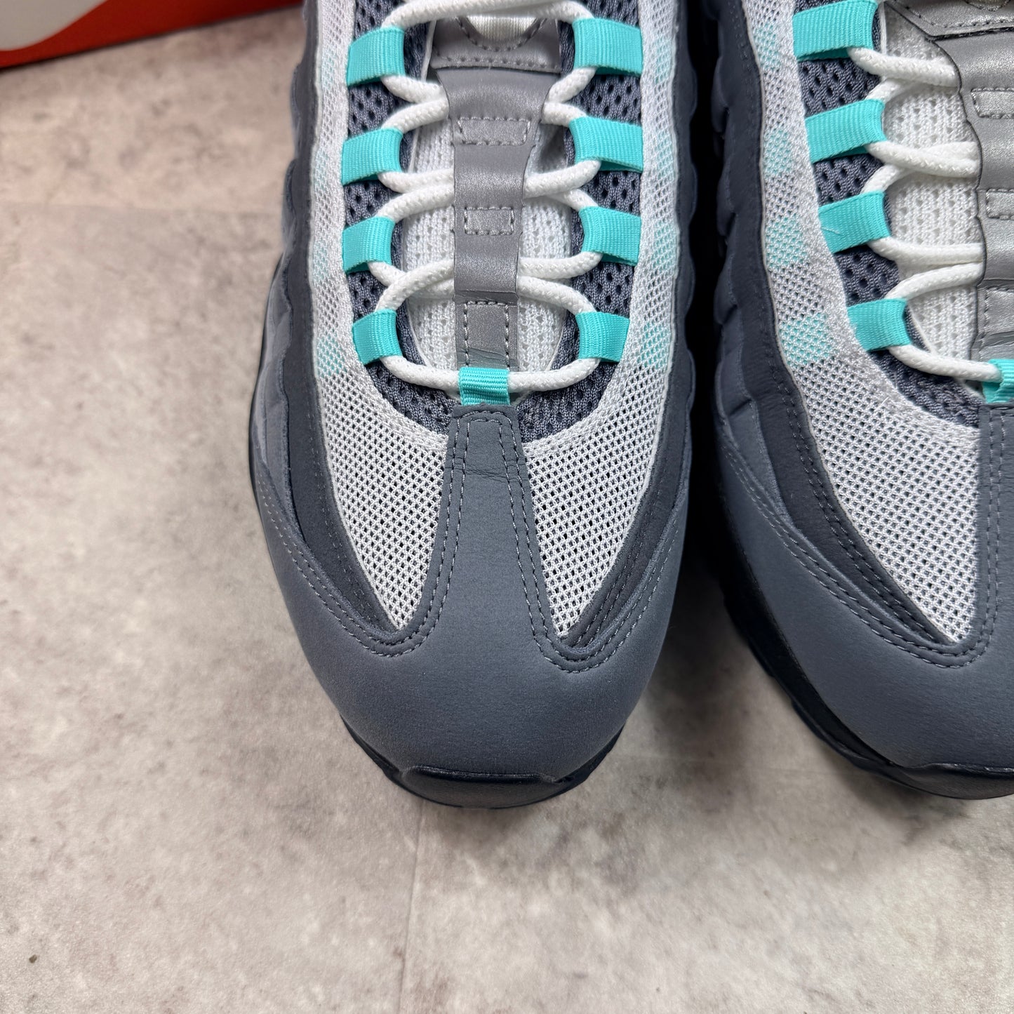 Nike Air Max 95 Hyper Turquoise
