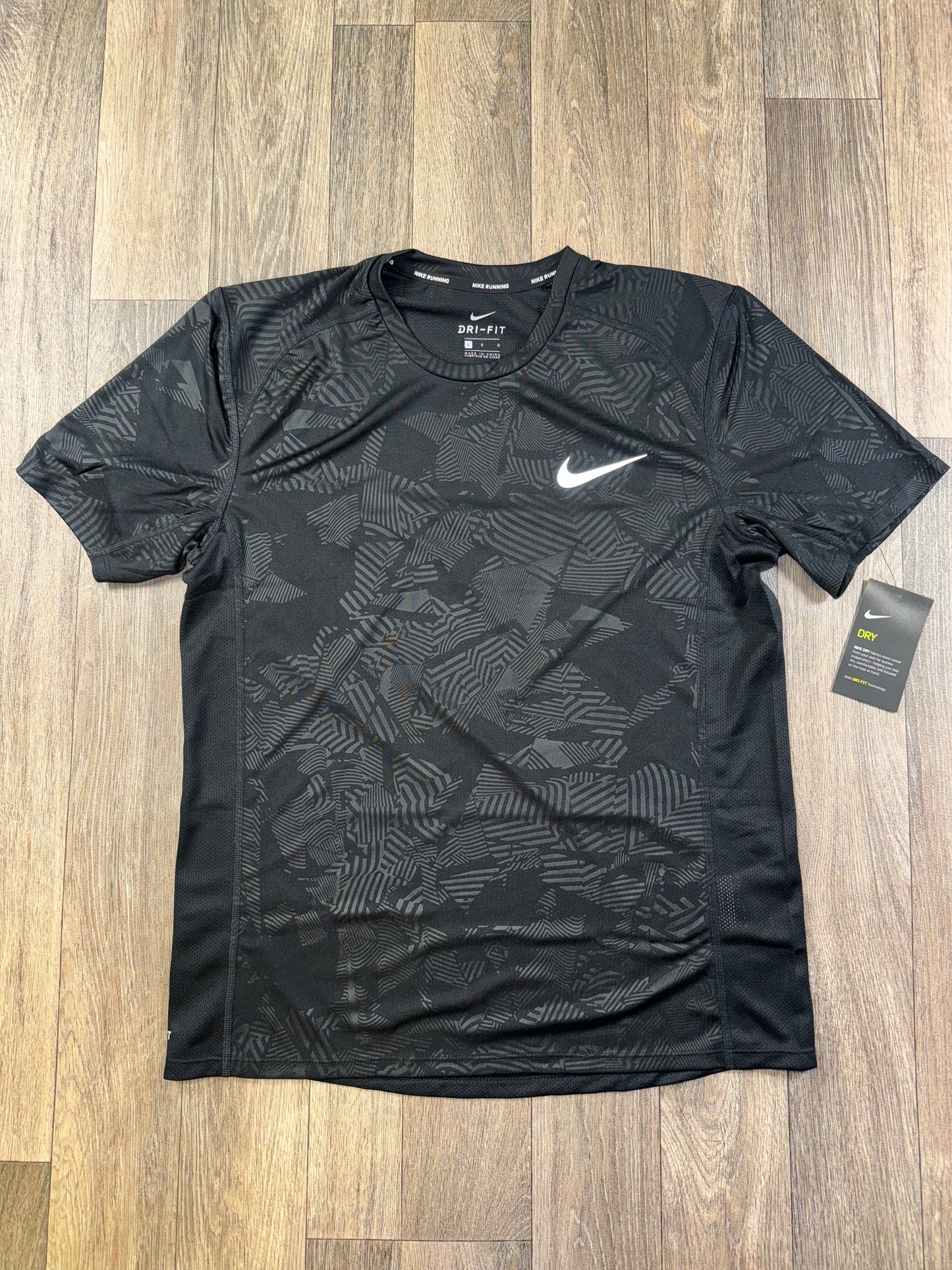 Patterned dri fit t shirt