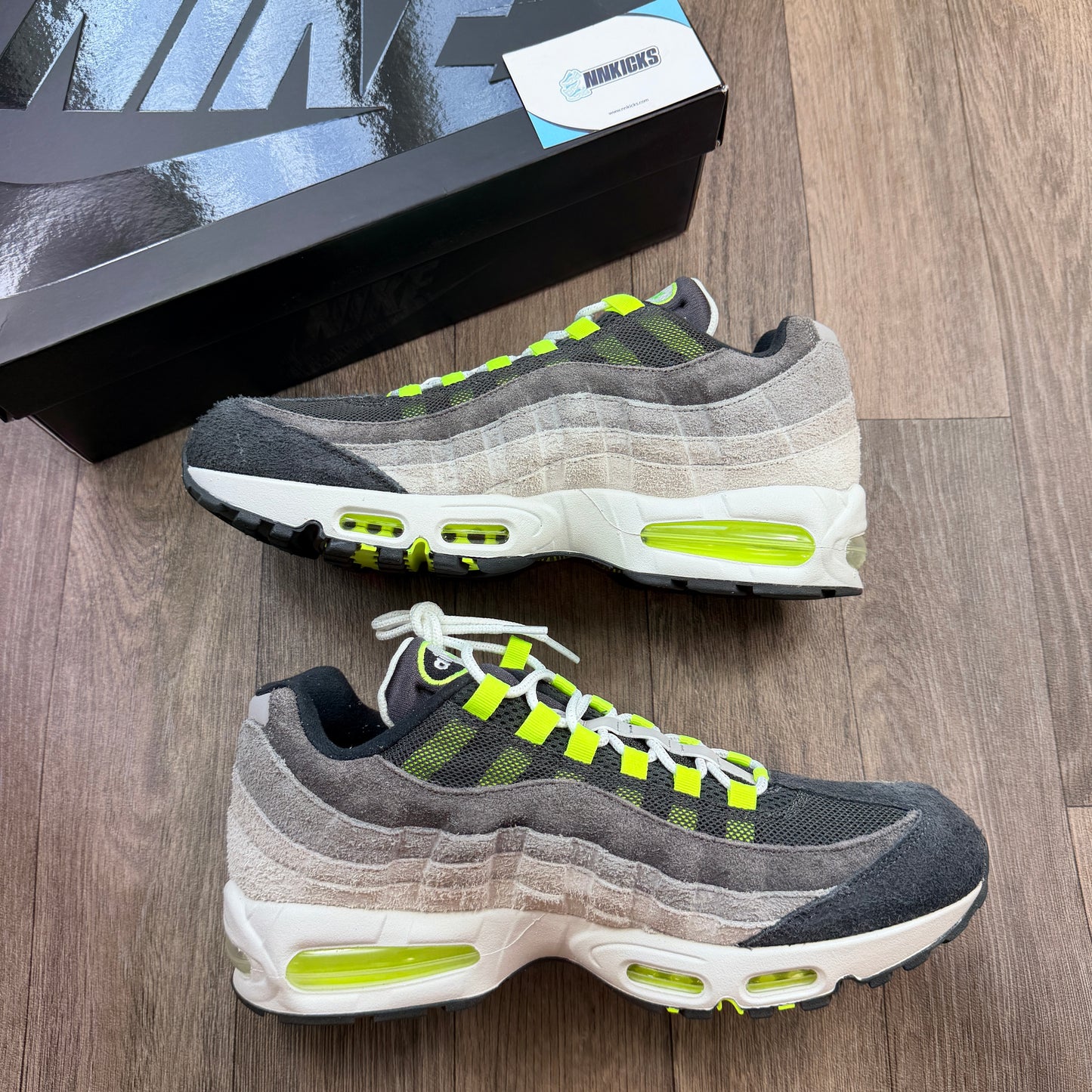 NIKE Air Max 95 Reverse Neon Moma