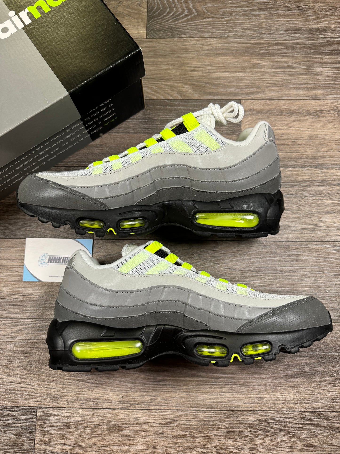 Air max 95 reflective neon