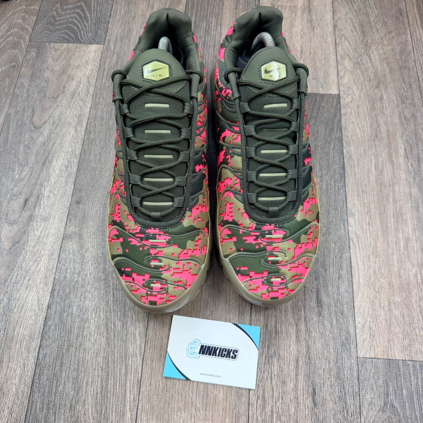 NIKE Air Max Plus TN Neutral Olive Digital Camo