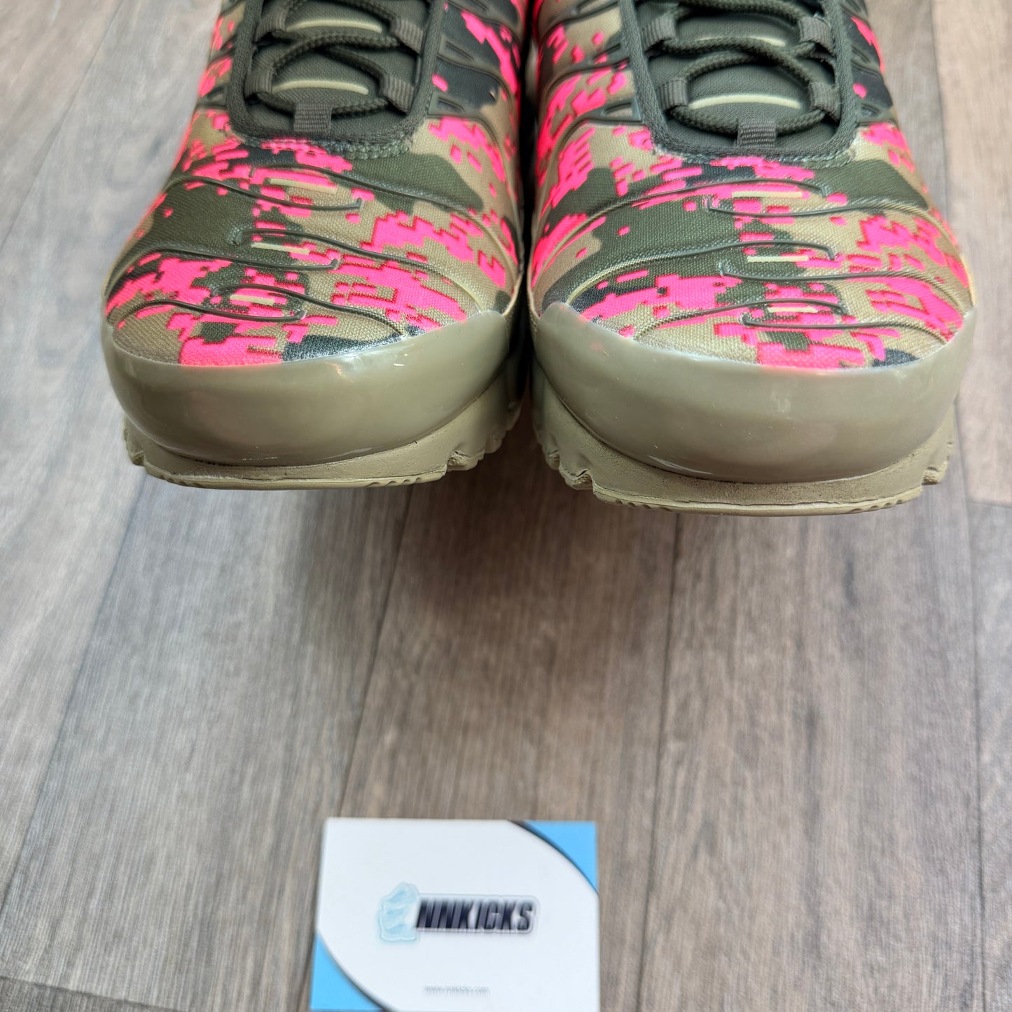 NIKE Air Max Plus TN Neutral Olive Digital Camo