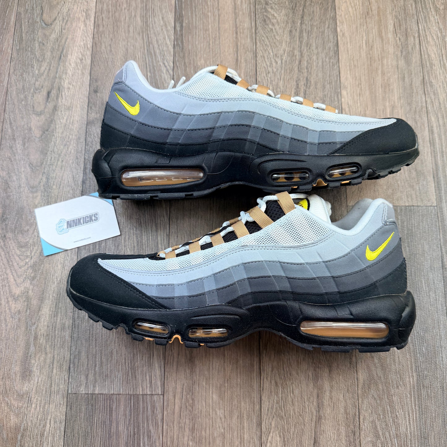 NIKE Air Max 95 Yellow Strike