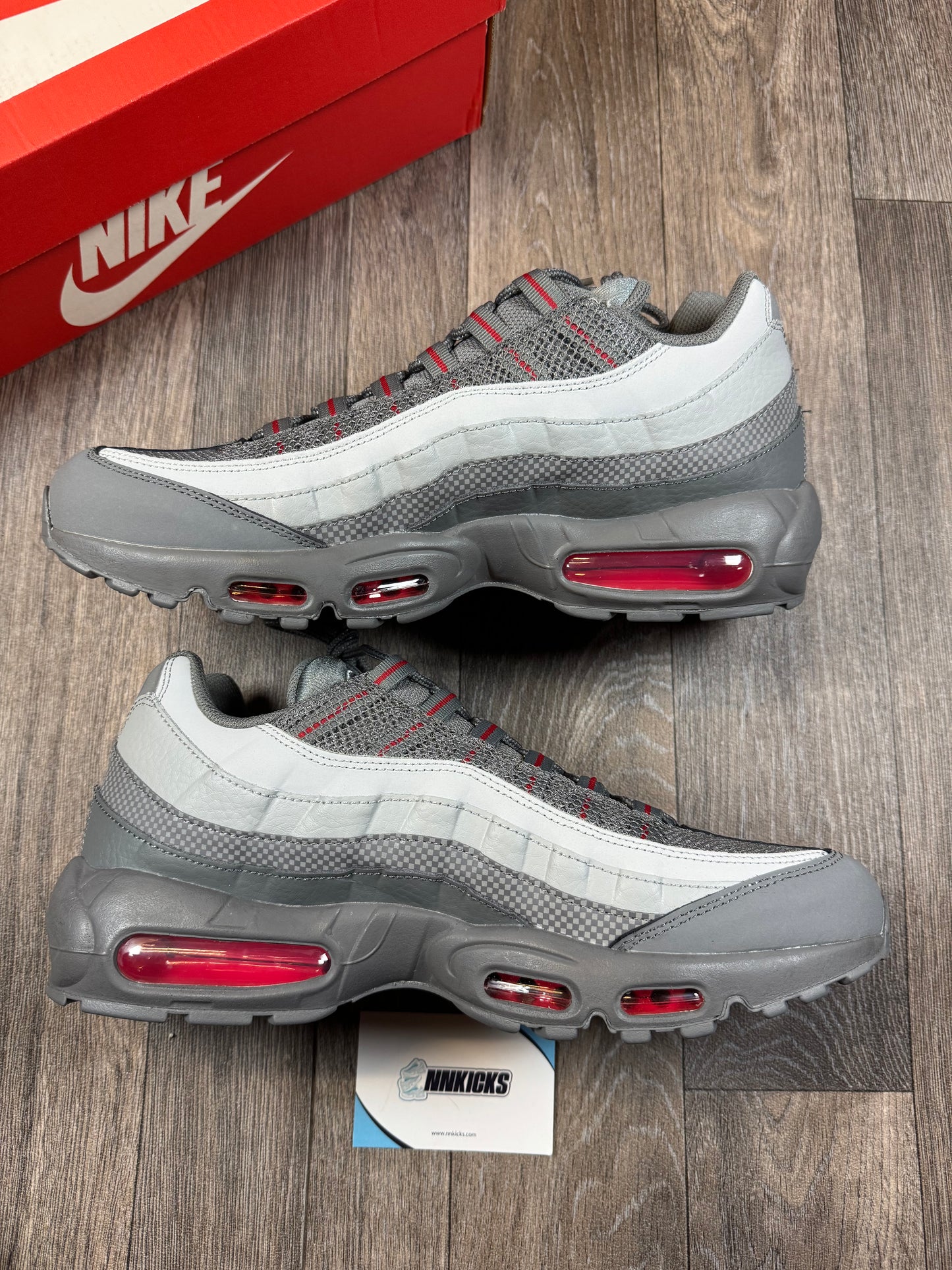 Air max 95 grey smoke red