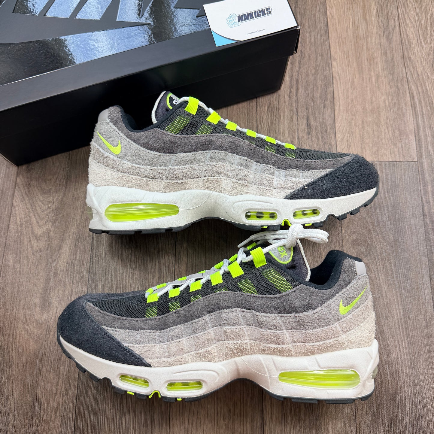 NIKE Air Max 95 Reverse Neon Moma