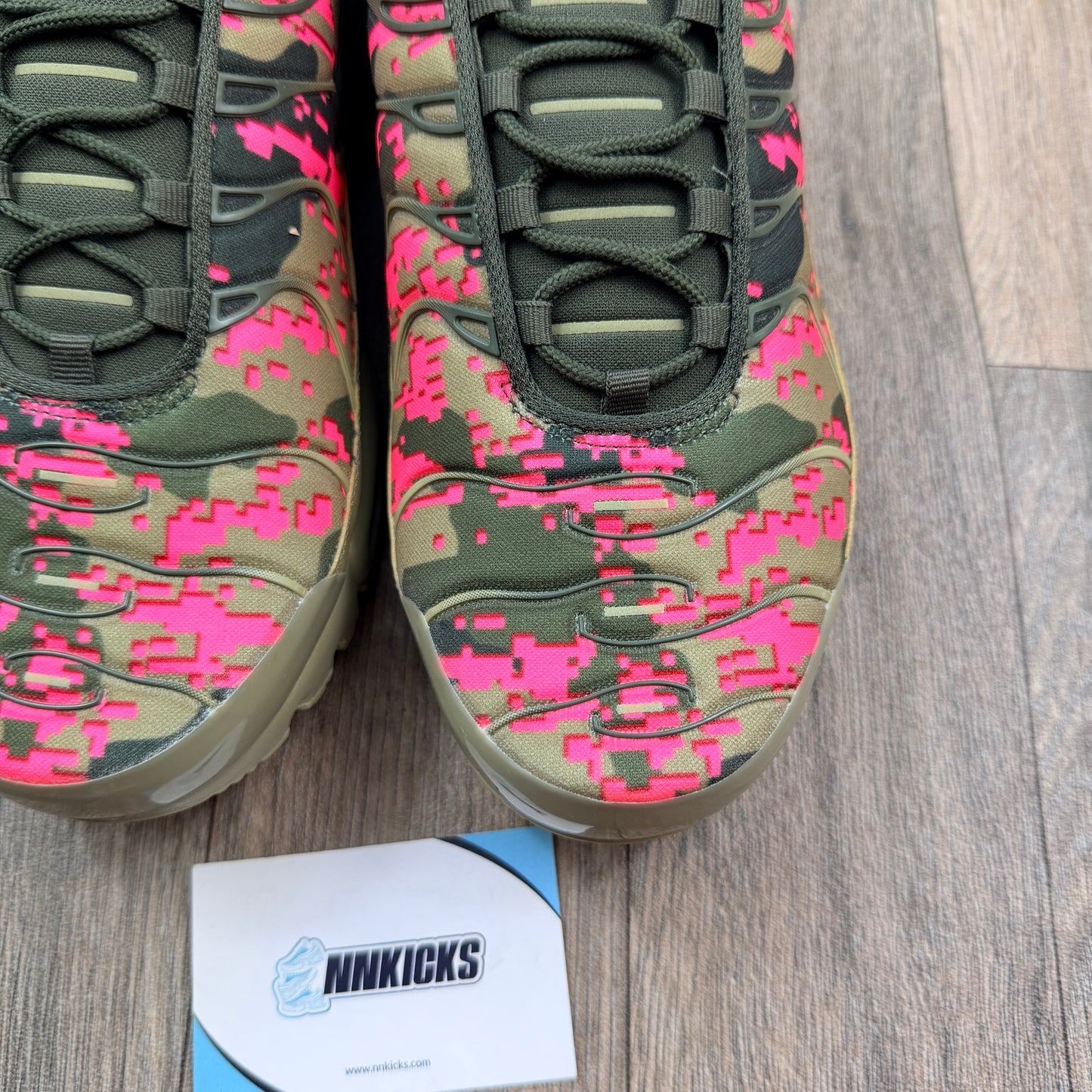 NIKE Air Max Plus TN Neutral Olive Digital Camo