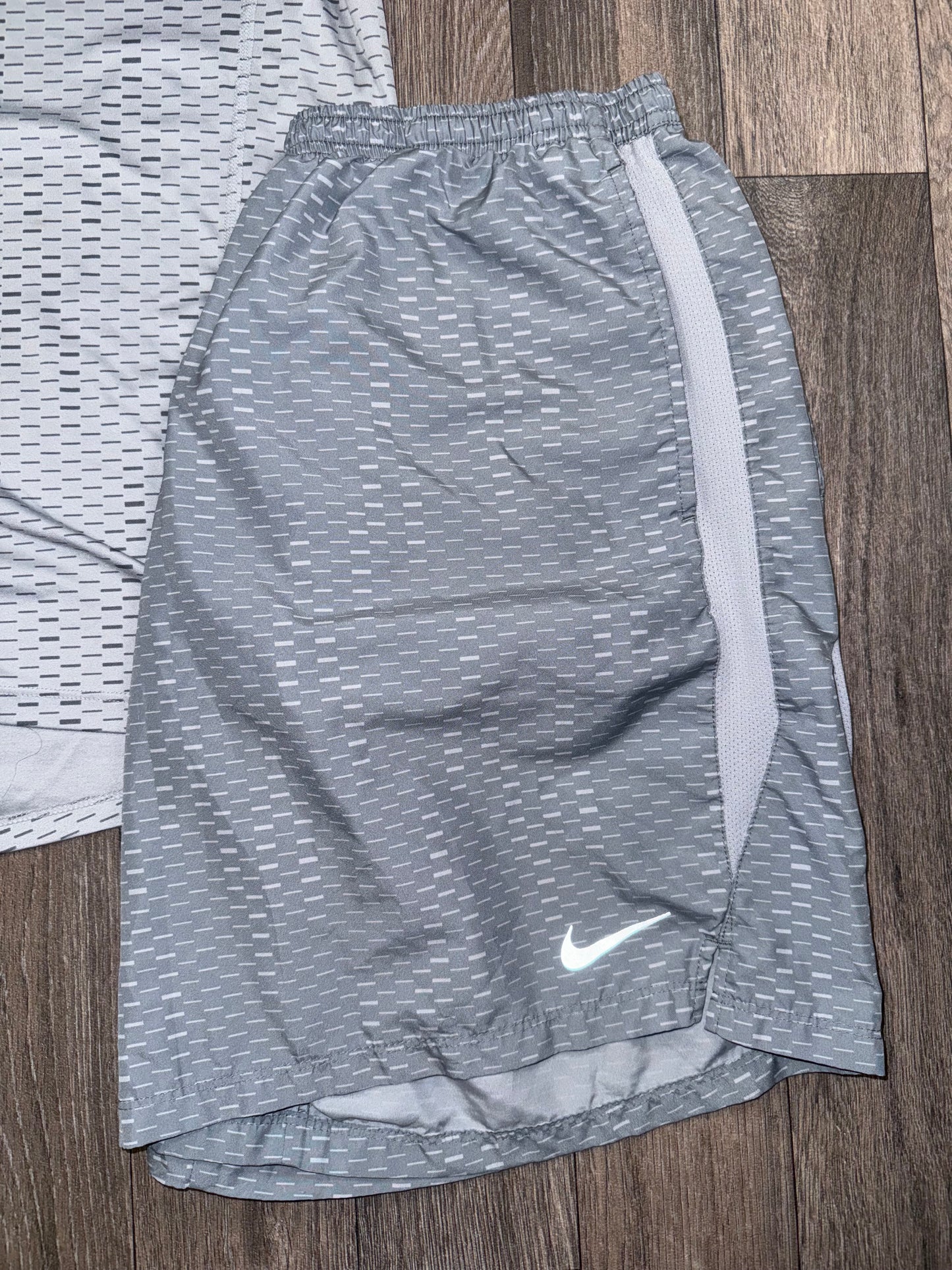 Rare grey digi short set