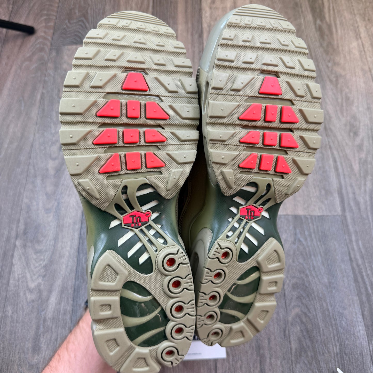 NIKE Air Max Plus TN Neutral Olive Digital Camo