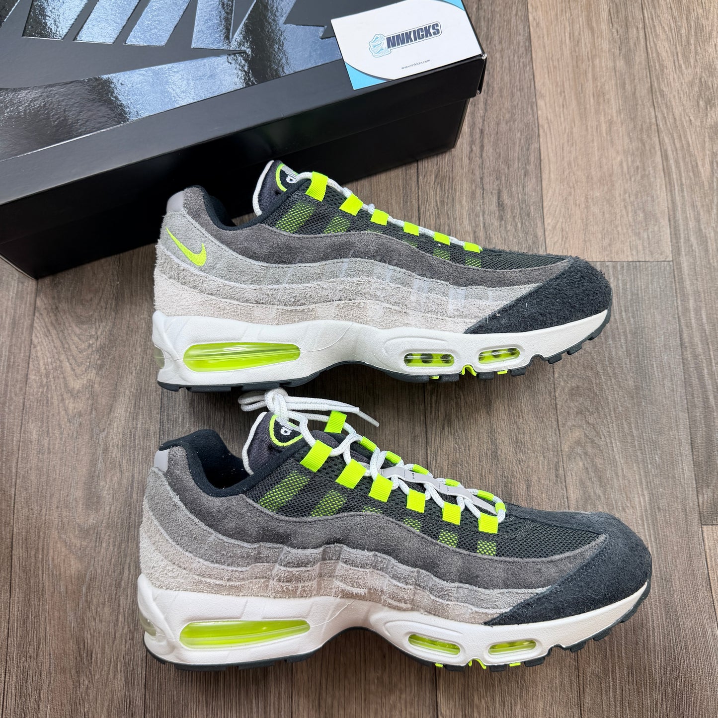 NIKE Air Max 95 Reverse Neon Moma