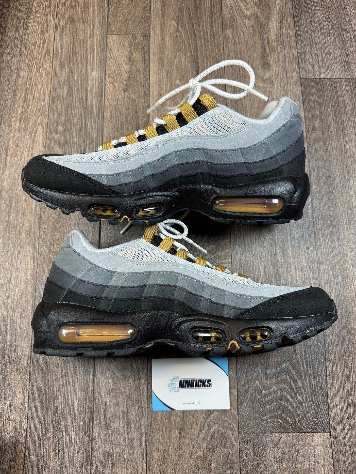 Air max 95 yellow strike