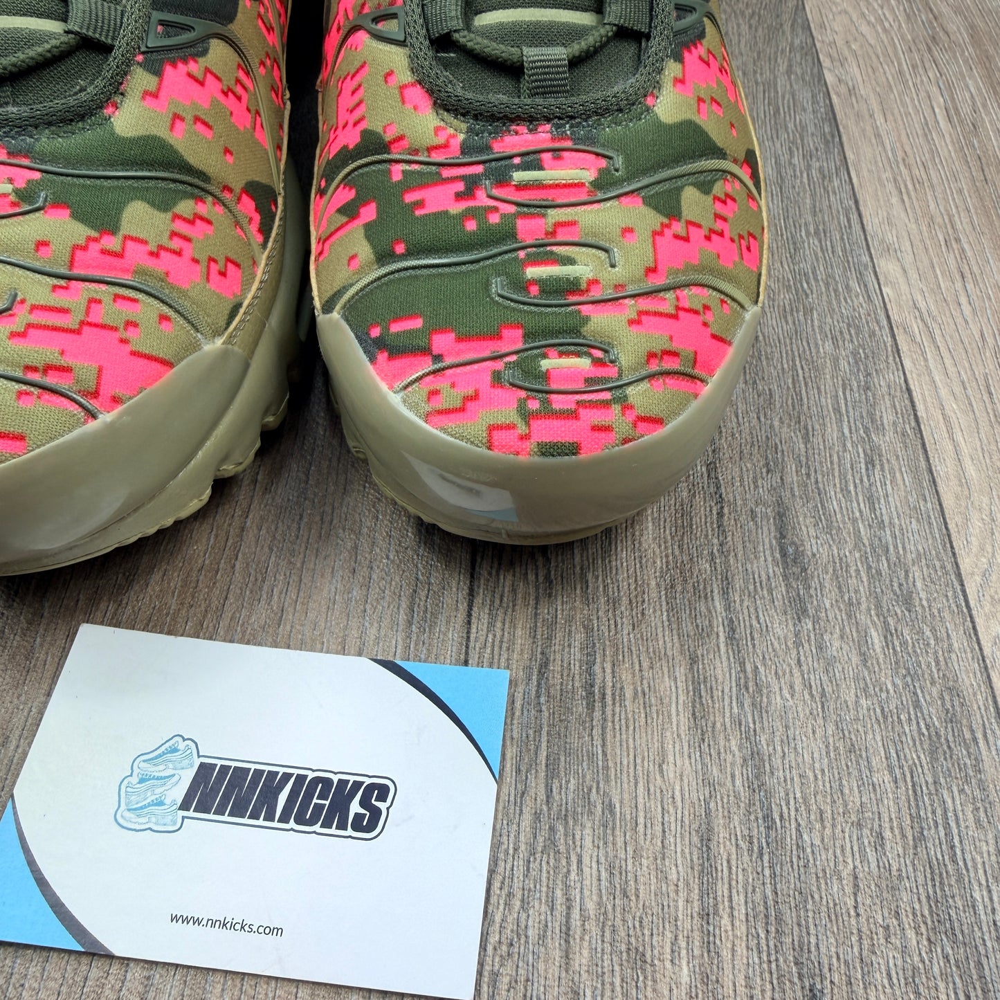 NIKE Air Max Plus TN Neutral Olive Digital Camo