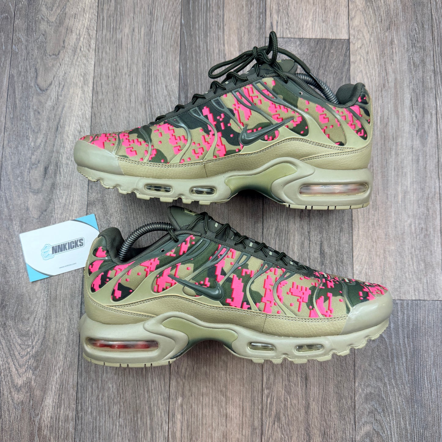 NIKE Air Max Plus TN Neutral Olive Digital Camo