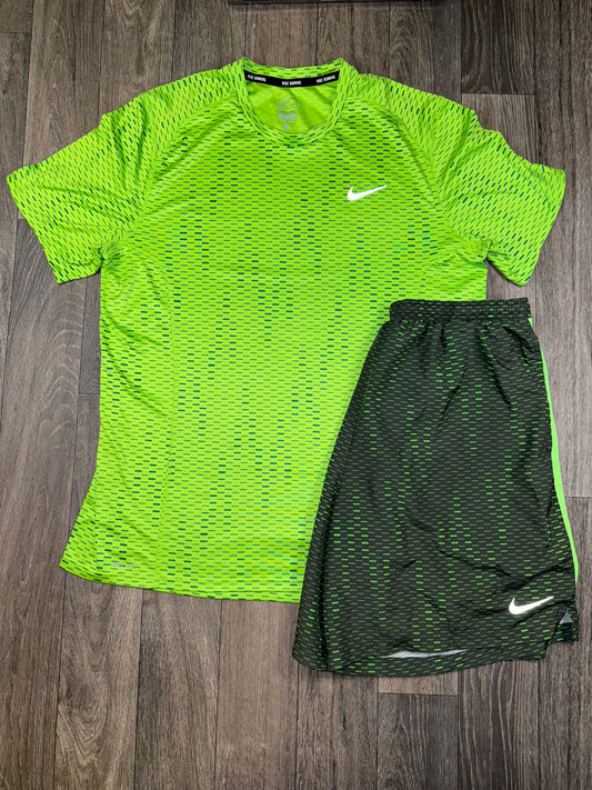 Green digital short set