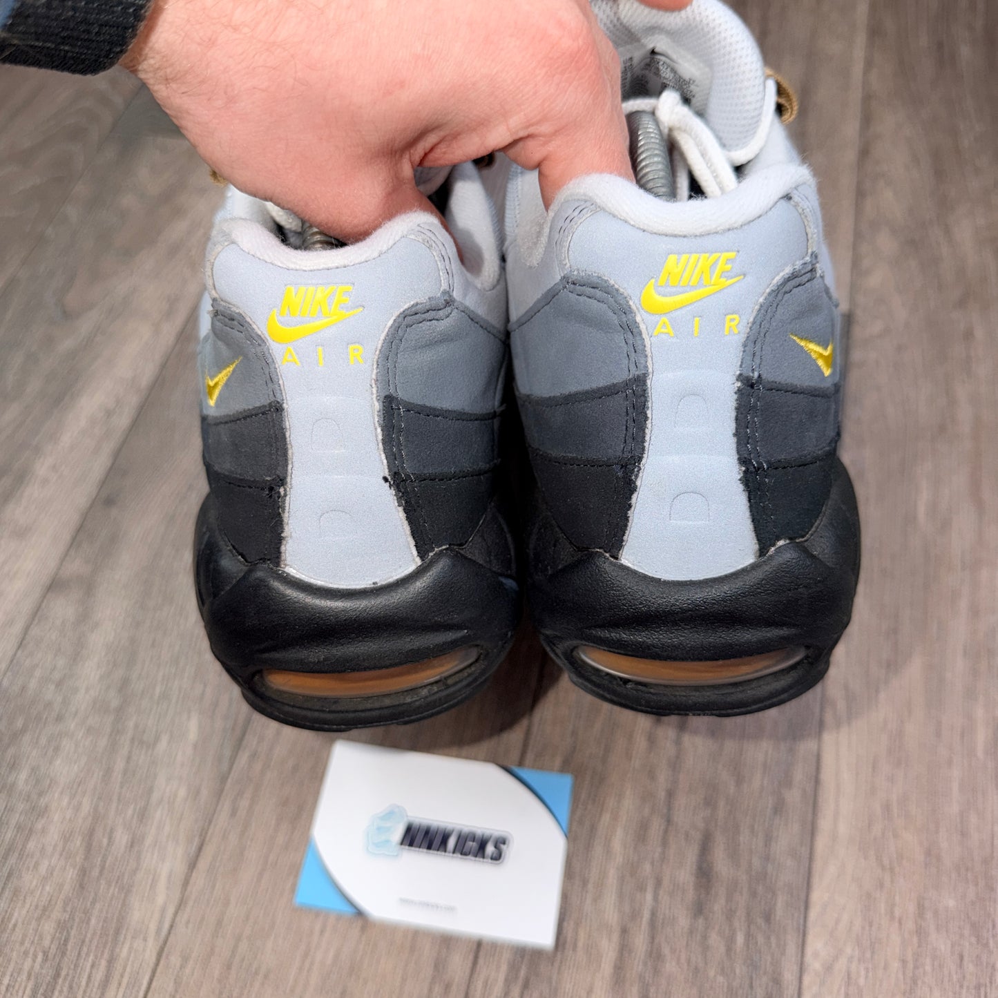 NIKE Air Max 95 Yellow Strike