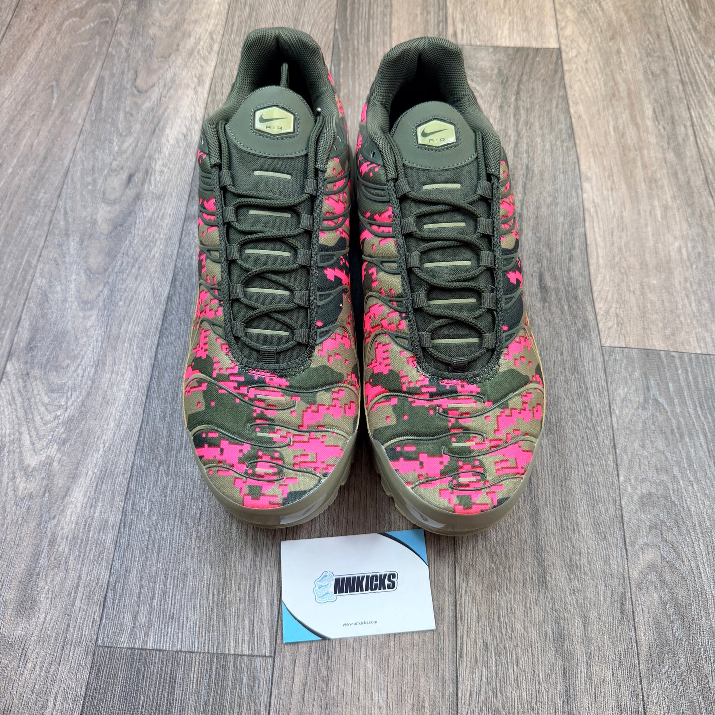NIKE Air Max Plus TN Neutral Olive Digital Camo