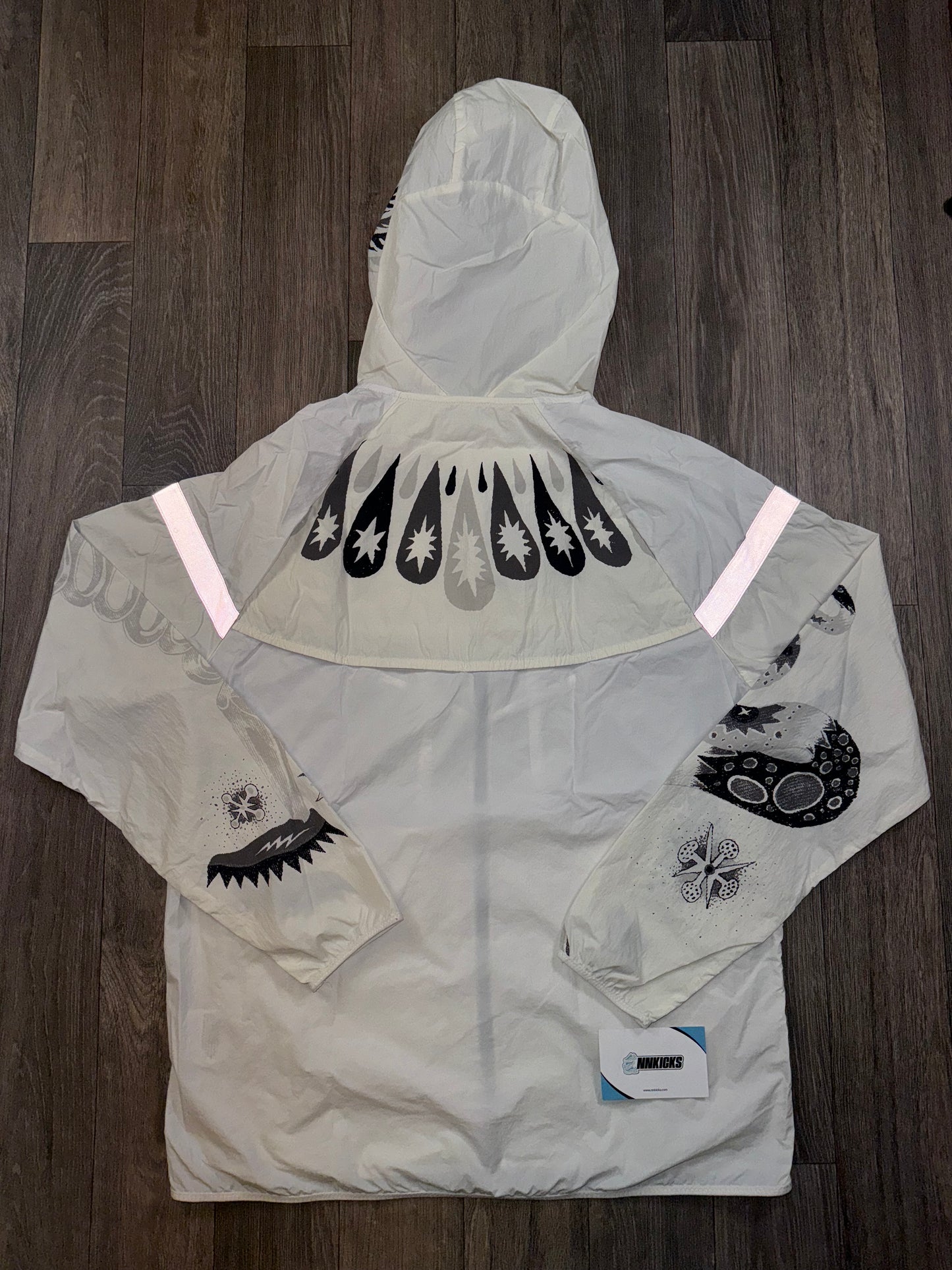 White dragon windbreaker