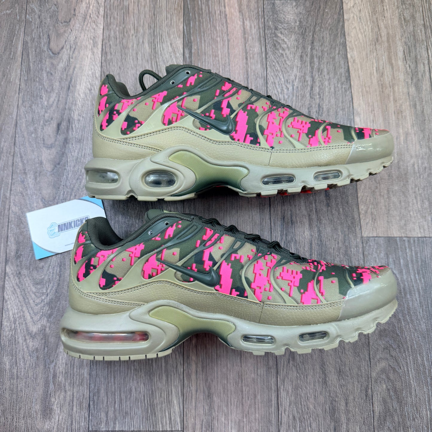 NIKE Air Max Plus TN Neutral Olive Digital Camo