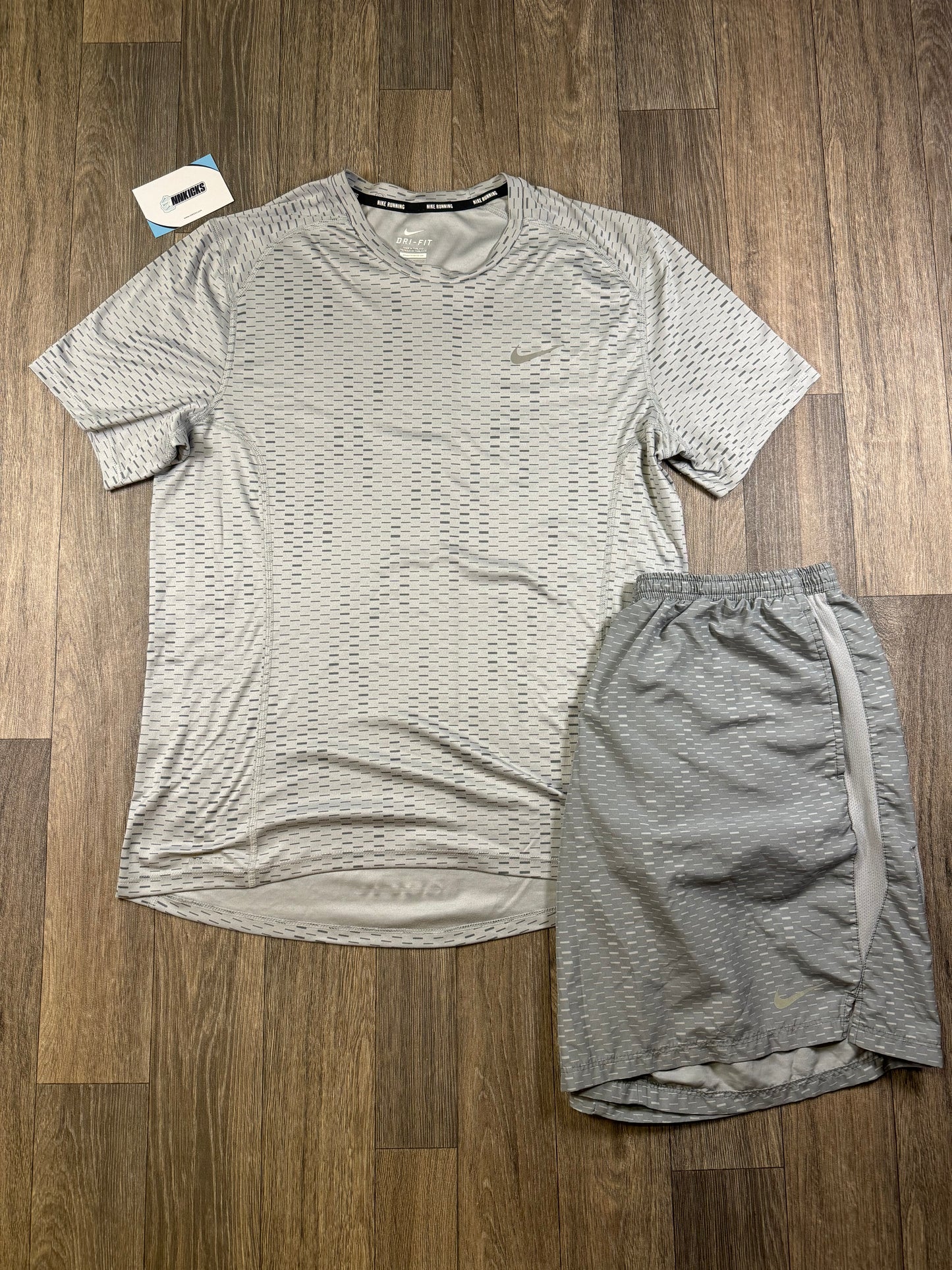 Rare grey digi short set